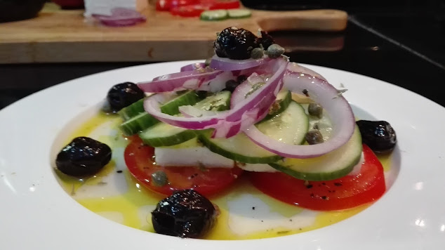 Greek Salad Deconstructed – History And The Invasion Of The Tomato