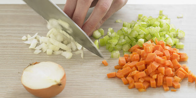 Top 5 Cooking Skills Everyone Should Know