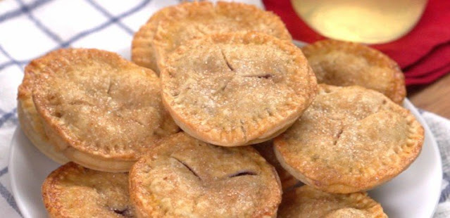 Mason Jar Lid Pies Recipe