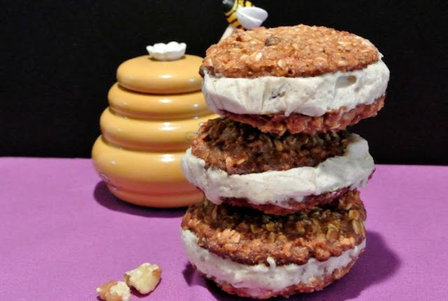 Healthy Banana ‘Ice Cream’ Cookie Sandwich Recipe