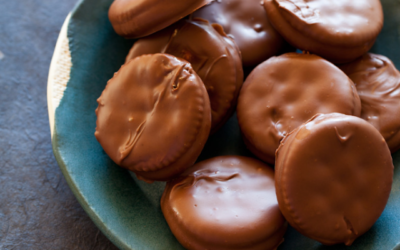Chocolate Covered Peanut Butter Ritz Sandwiches Recipe