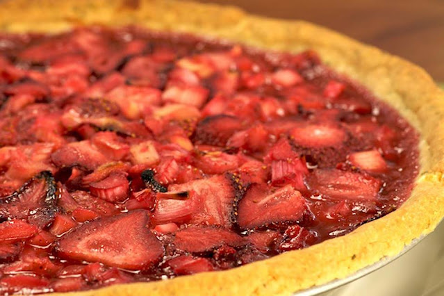 Homemade Rhubarb-Strawberry Pie Recipe