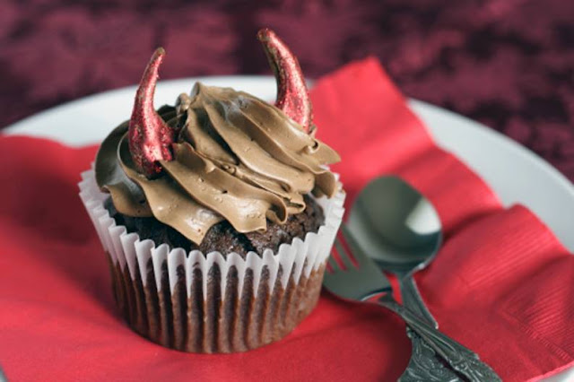 Devilishly Good Halloween Cupcakes