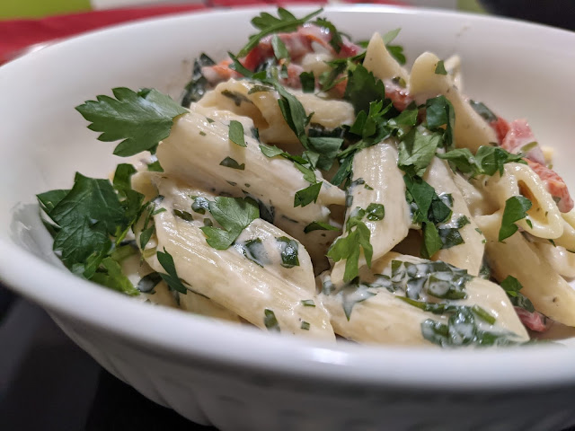 Penne with Gorgonzola Sauce and Roasted Pepper Strips Recipe