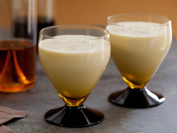 Eggnog Recipes, Traditional and Vegan